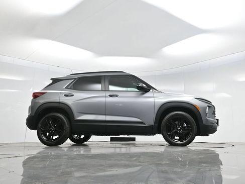New 2026 Chevrolet TrailBlazer LT w/ Midnight Edition FWD image 67