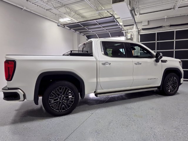Used 2022 GMC Sierra 1500 Denali Ultimate AWD/4WD image 11