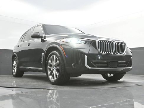 Certified 2025 BMW X5 sDrive40i w/ Climate Comfort Package RWD image 48