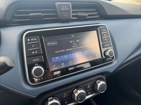Used 2025 Nissan Versa SV FWD image 20