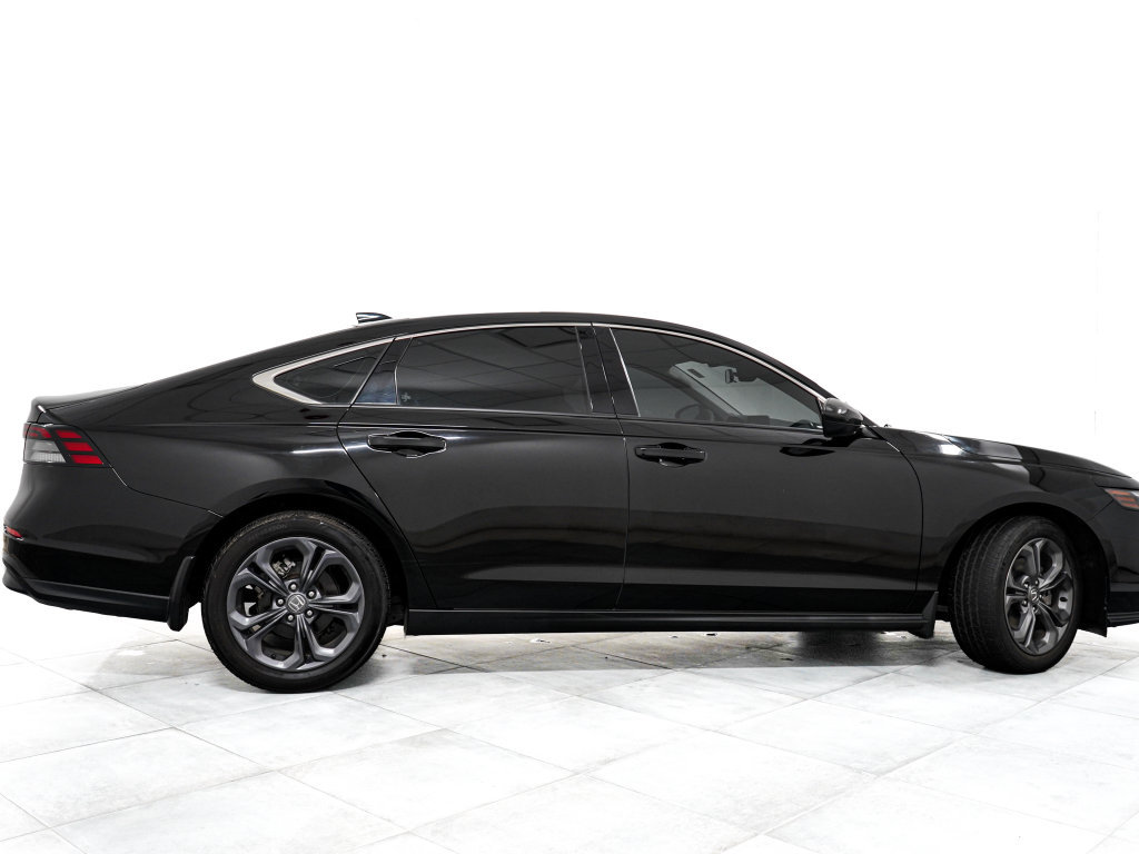 Used 2023 Honda Accord EX image 7