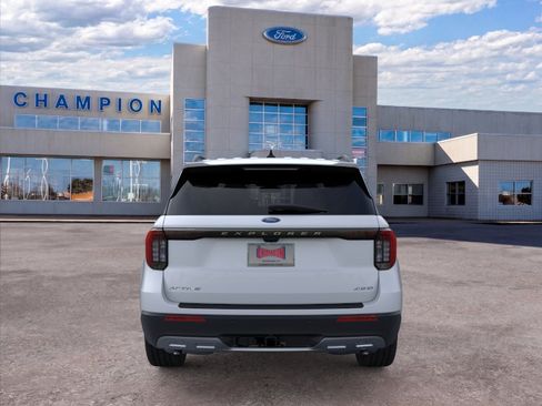 New 2026 Ford Explorer Active w/ Active Comfort Package AWD/4WD image 5