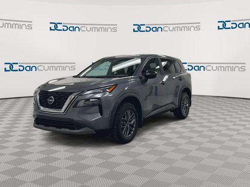Used 2023 Nissan Rogue S image 4