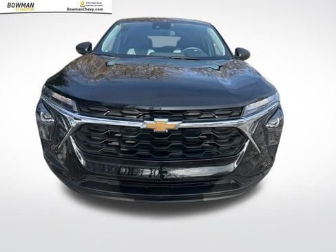 Used 2024 Chevrolet Trax LS w/ Driver Confidence Package image 9