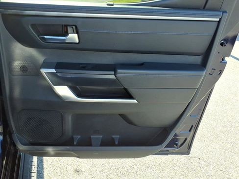 Used 2024 Toyota Tundra Platinum AWD/4WD image 19