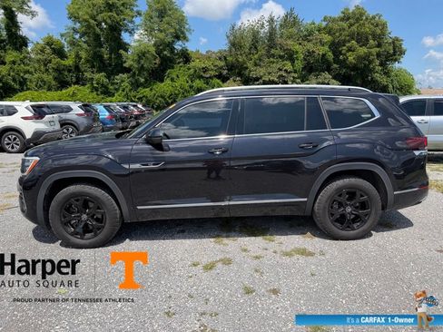 Used 2024 Volkswagen Atlas SEL Premium R-Line AWD/4WD image 2