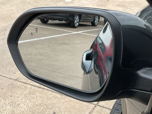 Used 2025 Kia Seltos S image 11