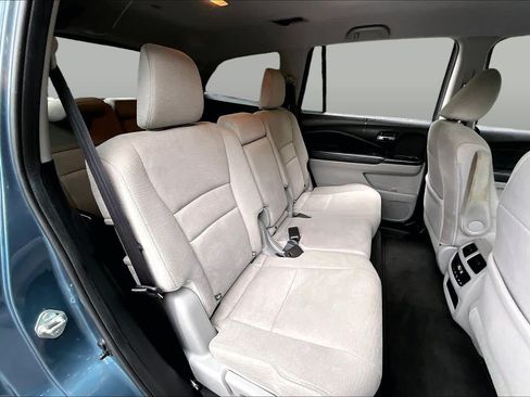 Used 2017 Honda Pilot EX image 20