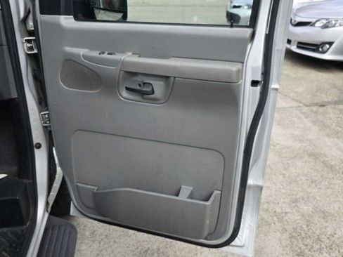 Used 2006 Ford E-150 and Econoline 150 image 18