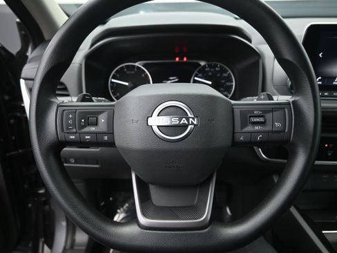 Certified 2025 Nissan Rogue S image 11