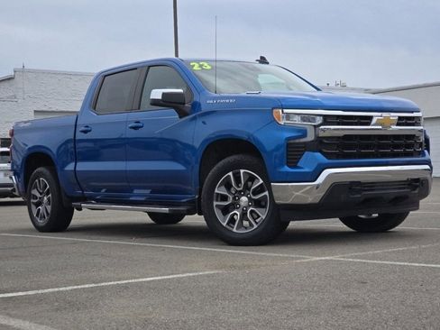 Used 2023 Chevrolet Silverado 1500 LT AWD/4WD image 2
