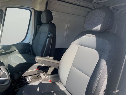 New 2025 RAM ProMaster 3500 w/ Cold Weather Group FWD image 7