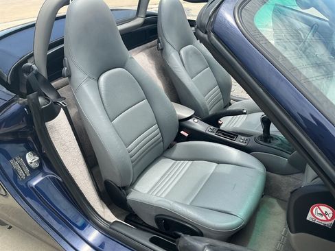 Used 2001 Porsche Boxster RWD image 34