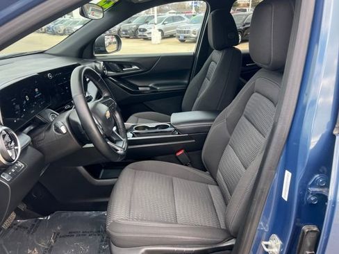 Used 2025 Chevrolet Equinox LT image 12