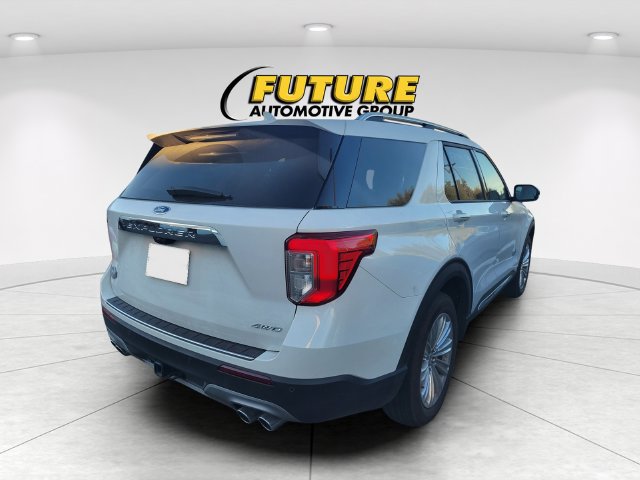 Used 2023 Ford Explorer King Ranch w/ Technology Package AWD/4WD image 3