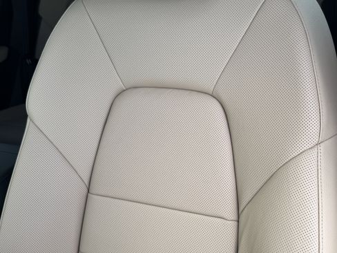 New 2026 Porsche Cayenne image 5