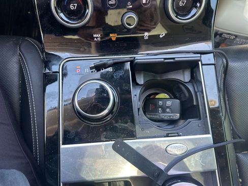 Used 2018 Land Rover Range Rover Velar S AWD/4WD image 15
