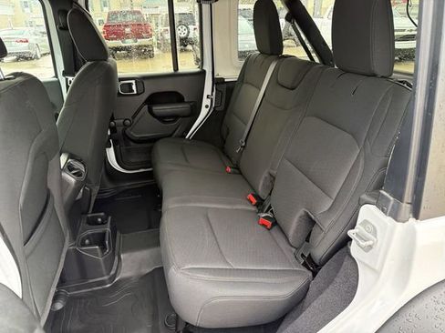 Used 2022 Jeep Wrangler Unlimited Sport AWD/4WD image 23