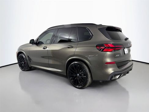 New 2026 BMW X5 xDrive40i w/ M Sport Package AWD/4WD image 8