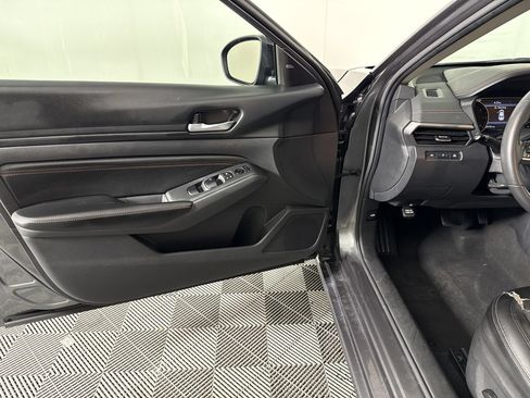 Used 2022 Nissan Altima 2.5 SR FWD image 21