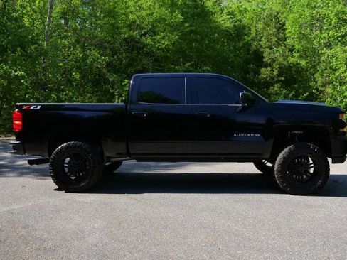 Used 2018 Chevrolet Silverado 1500 LT w/ All Star Edition image 48