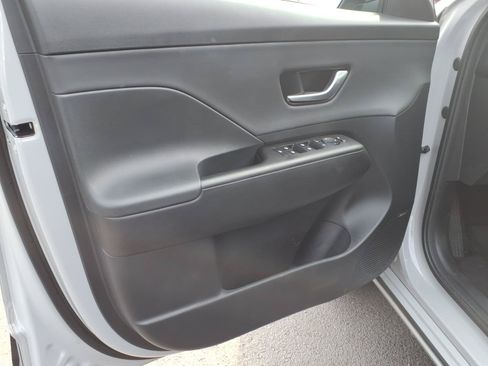 Certified 2024 Hyundai Kona Limited FWD image 23