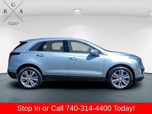 Used 2025 Cadillac XT5 Premium Luxury AWD/4WD image 2