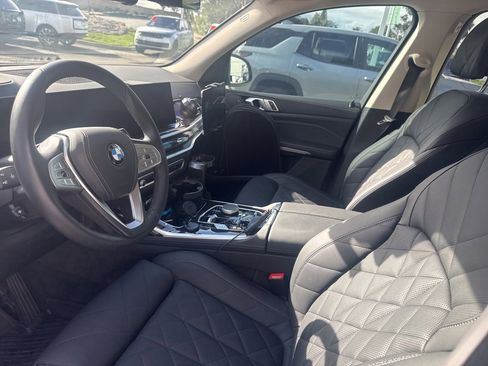 Used 2024 BMW X7 xDrive40i w/ Parking Assistance Package image 7