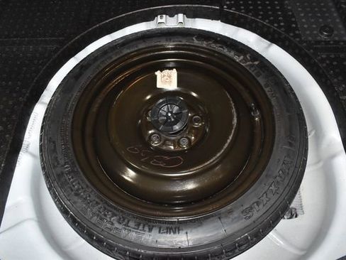 Used 2014 Ford Focus SE FWD image 29