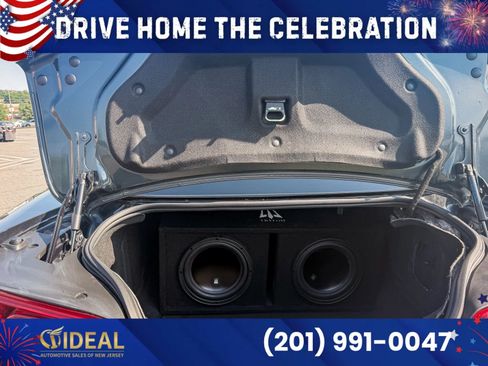 Used 2021 Chevrolet Camaro LT w/ Technology Package RWD image 23
