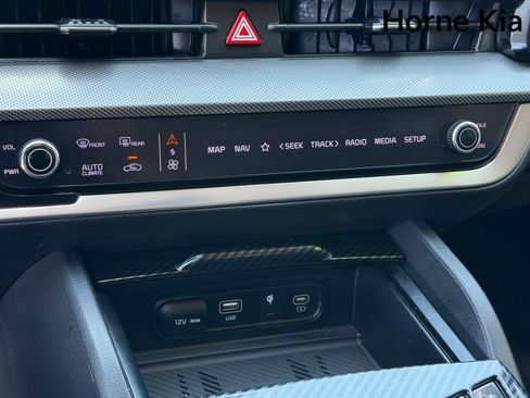 Certified 2023 Kia Sportage SX Prestige AWD/4WD image 26