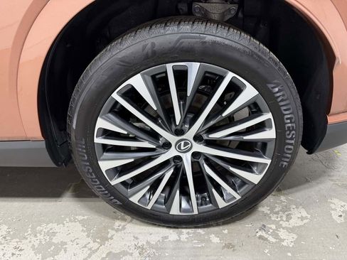 Used 2024 Lexus RX 350 Premium Plus w/ Convenience Package image 7