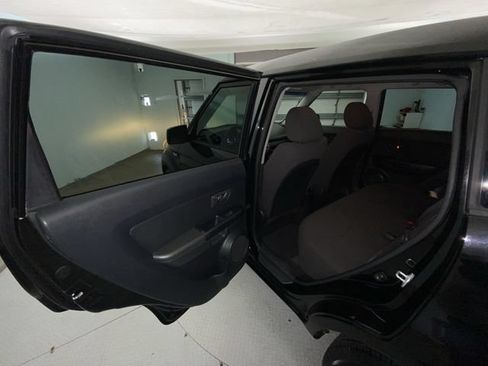 Used 2013 Kia Soul FWD image 20