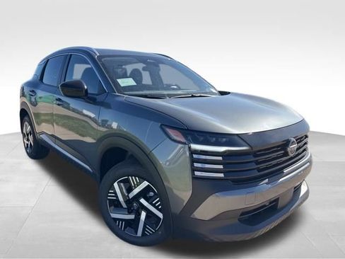 New 2026 Nissan Kicks SV w/ SV Premium Package FWD image 2