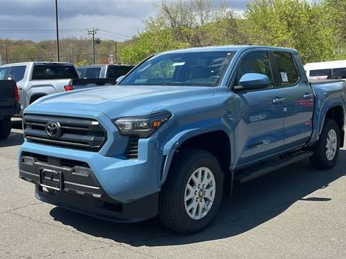 New 2026 Toyota Tacoma SR5 AWD/4WD image 3