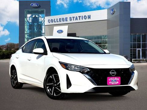 Used 2024 Nissan Sentra SV image 1