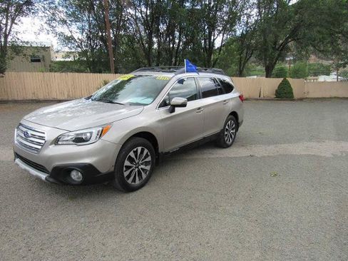 Used 2017 Subaru Outback 2.5i Limited AWD/4WD image 1