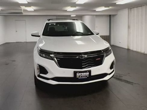 Certified 2022 Chevrolet Equinox RS w/ RS Leather Package AWD/4WD image 3