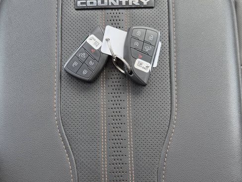 Used 2024 Chevrolet Silverado 3500 High Country w/ High Country Premium Package AWD/4WD image 27