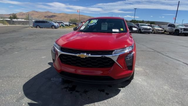 Certified 2026 Chevrolet Trax LS FWD image 3