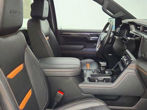 Used 2023 GMC Sierra 1500 AT4 w/ Technology Package AWD/4WD image 24