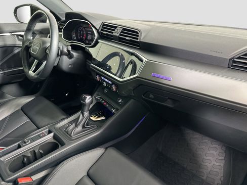 Used 2024 Audi Q3 2.0T Premium Plus image 33