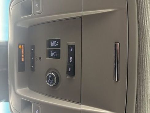 Used 2016 GMC Yukon XL Denali w/ Open Road Package image 15