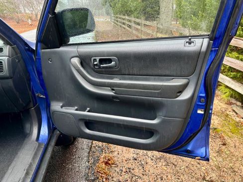 Used 2000 Honda CR-V LX image 6