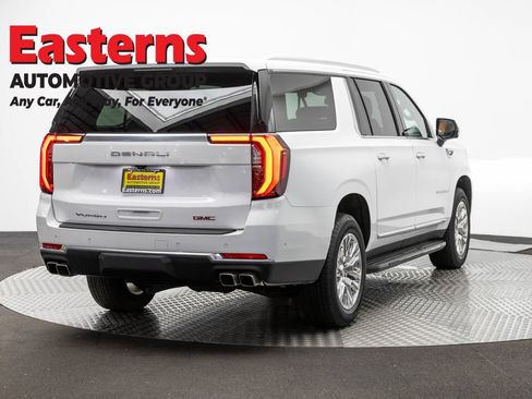 Used 2025 GMC Yukon XL Denali AWD/4WD image 5