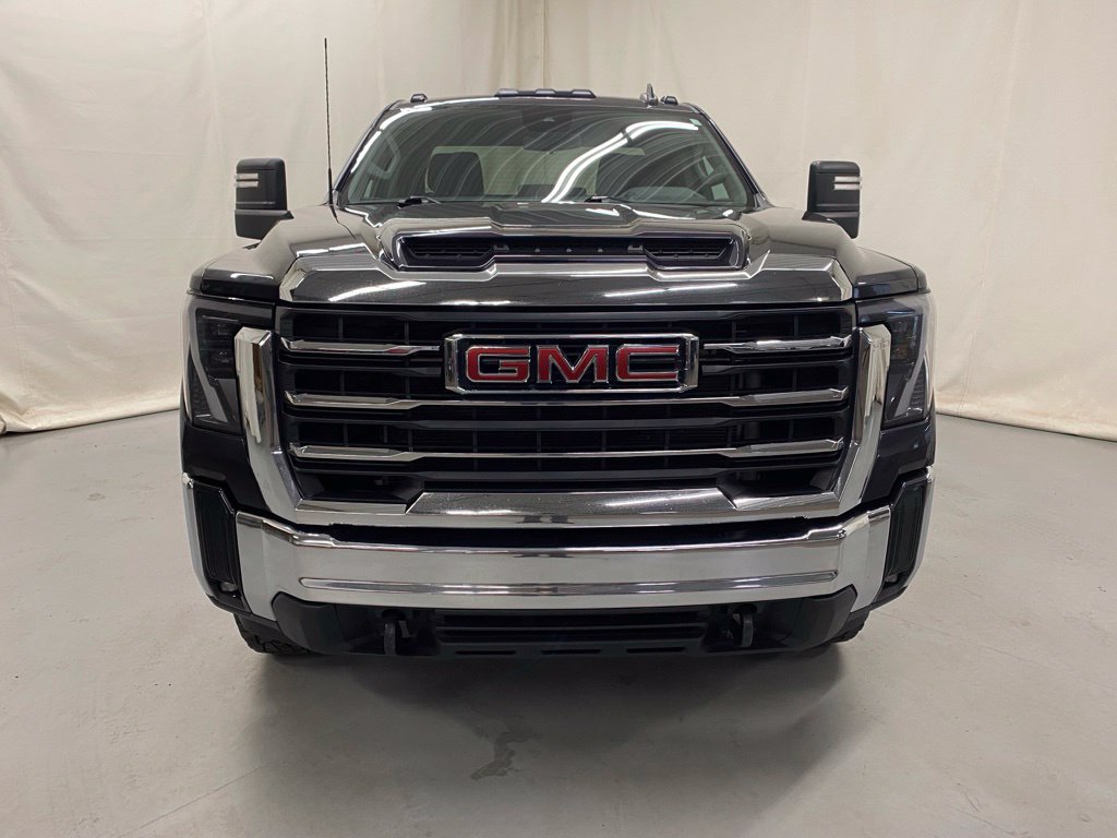 Used 2024 GMC Sierra 2500 SLE w/ SLE Value Package AWD/4WD image 3