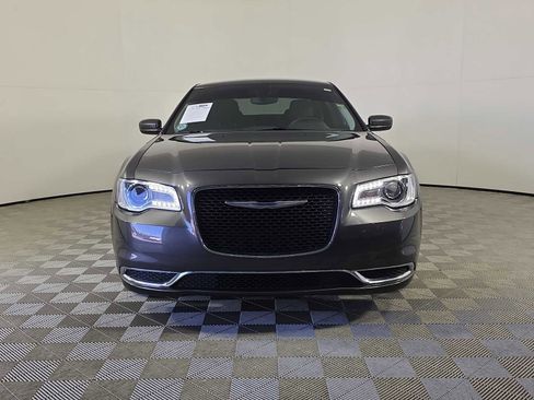 Used 2023 Chrysler 300 Touring image 3