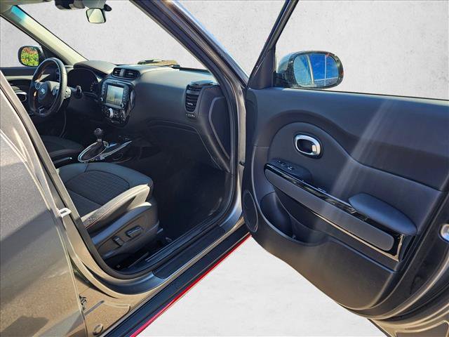 Used 2018 Kia Soul ! w/ Tech Package FWD image 13