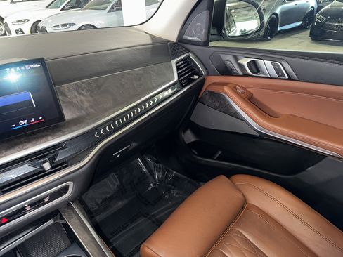 Certified 2025 BMW X7 xDrive40i w/ Premium Package image 31