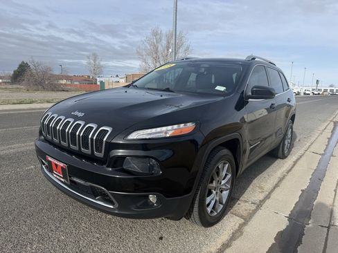 Used 2018 Jeep Cherokee Limited image 3